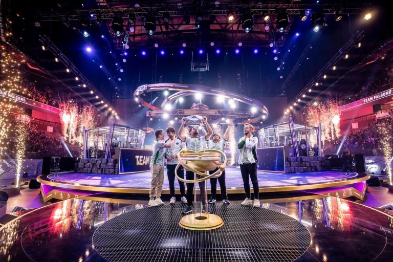Team Falcons TI champions