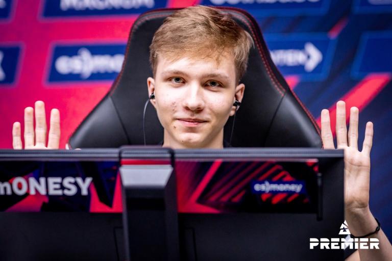 CS analyst and commentator Pimp tells his story in the new documentary series Away From Keyboard